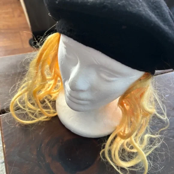 Vintage French Beret Wool Hat with Attached Wig - Picture 4 of 8